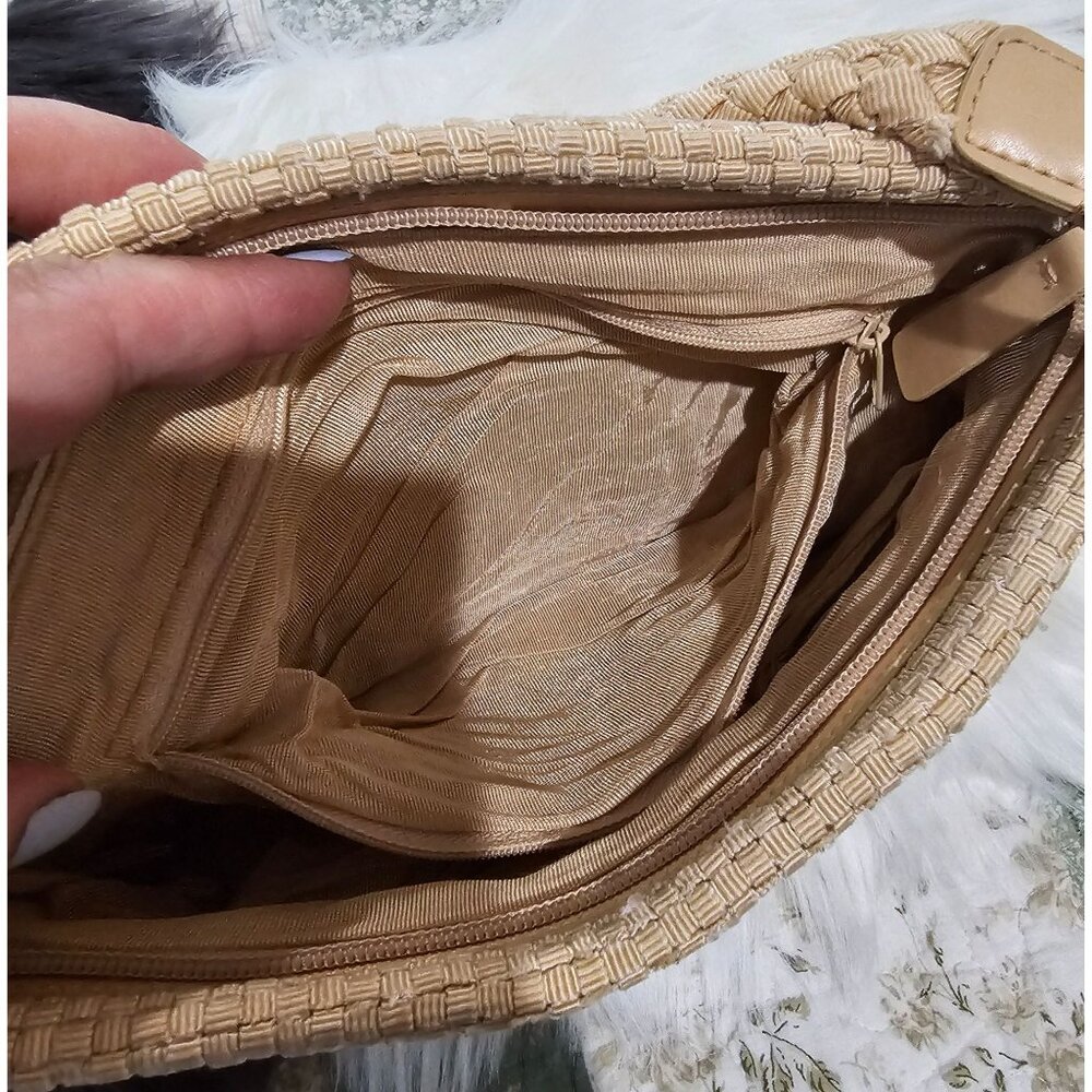 The Sak Boho Bag Purse - Look Closely at photos, slight discoloration - Picture 9 of 11